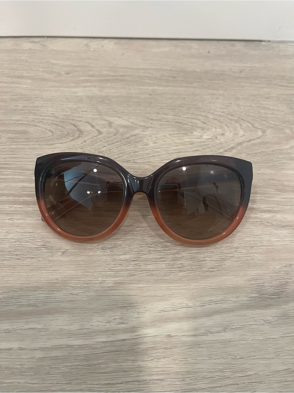 Marc by Marc Jacobs Round Cat Eye Sunglasses Brown Ombre Gradient Lens Case